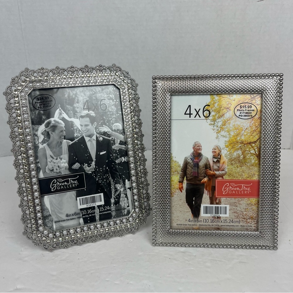 NWT-Pretty silver-tone easel backed-picture frames-pair(2)